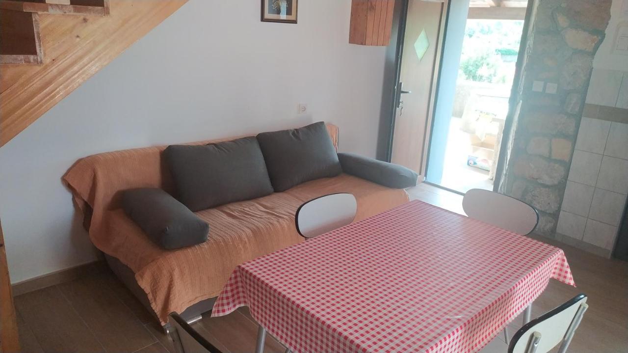 Holiday Home Pernata Kültér fotó