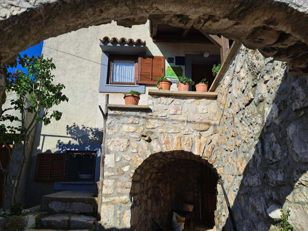 Holiday Home Pernata Kültér fotó