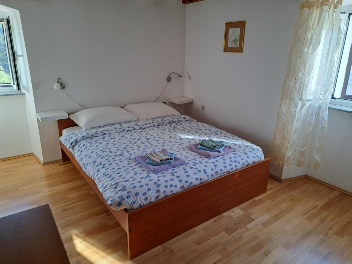 Holiday Home Pernata Kültér fotó